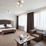 Resort Park And Vella Hills 4*
