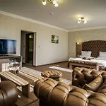 Resort Park And Vella Hills