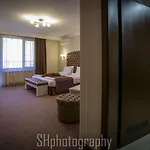 Park And Vella Hills 4*