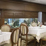 Park And Vella Hills 4*