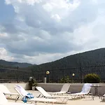 Park And Vella Hills Resort 4*