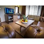 Park And Vella Hills 4*