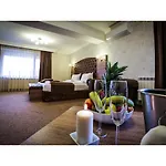 Park And Vella Hills אתר נופש 4*
