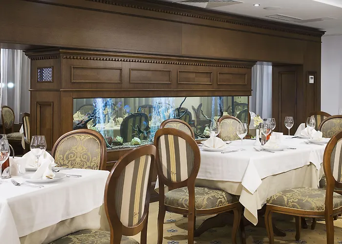 Park And Vella Hills 4*