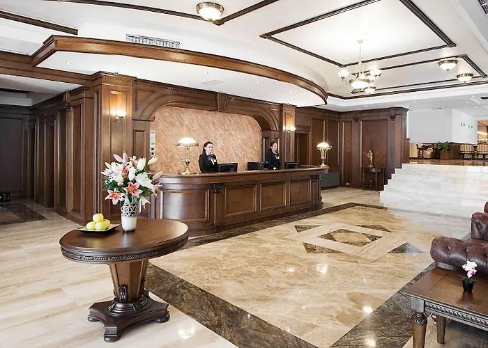 Park And Vella Hills Resort 4*