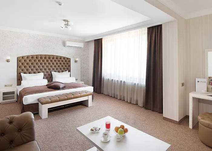 Park And Vella Hills Resort